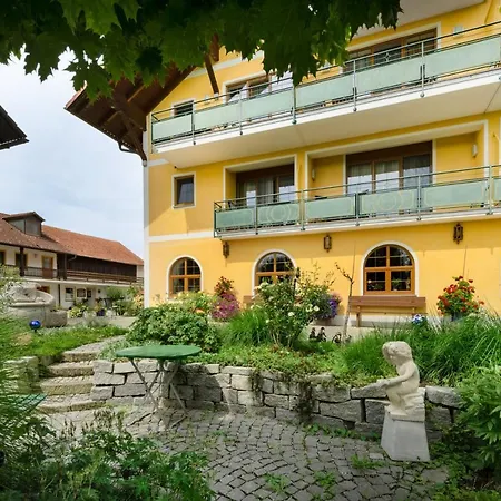 Hotel Preishof 4*