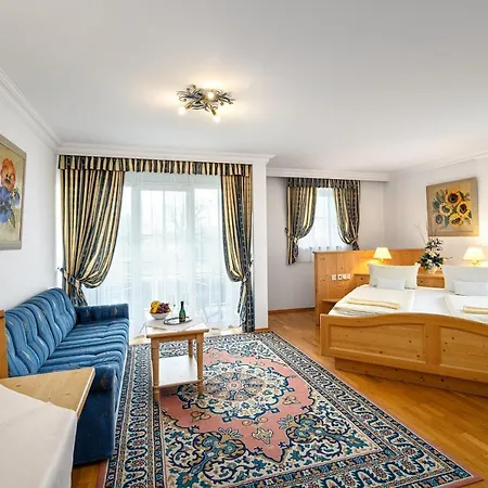 Hotel Preishof 4*